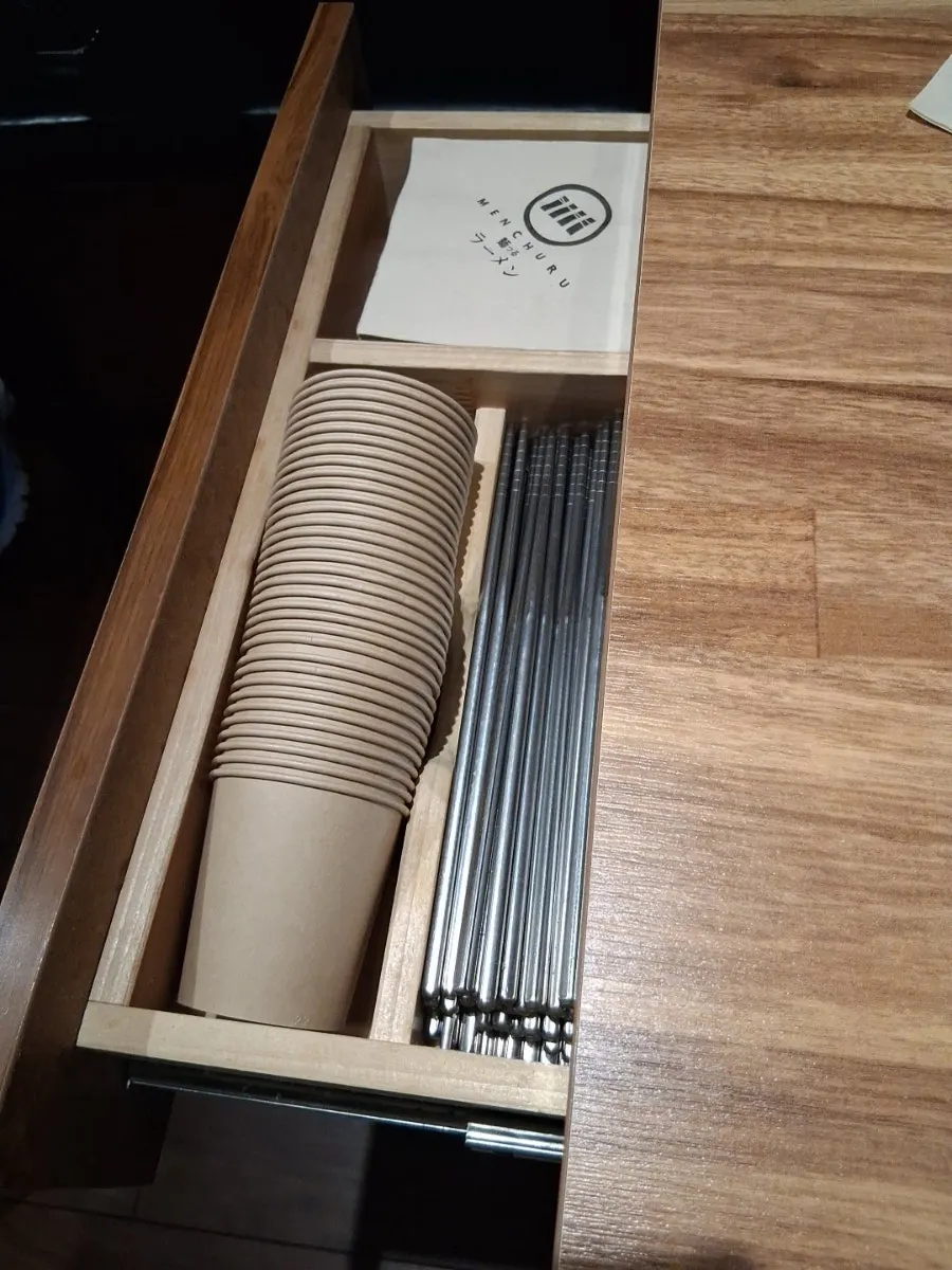 멘츠루 시청점 바테이블 좌석
