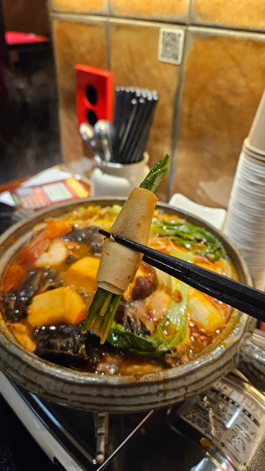 Generous ingredients in Huhuchuan mala hot pot
