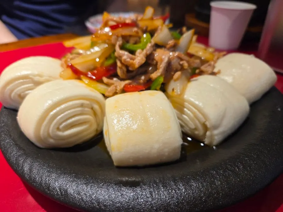 Pepper beef with bell peppers and onions