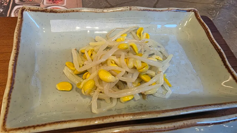 Soybean-paste-seasoned chili pepper side dish