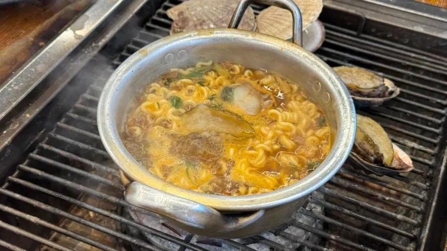 모시조개와 바지락을 넣은 신라면