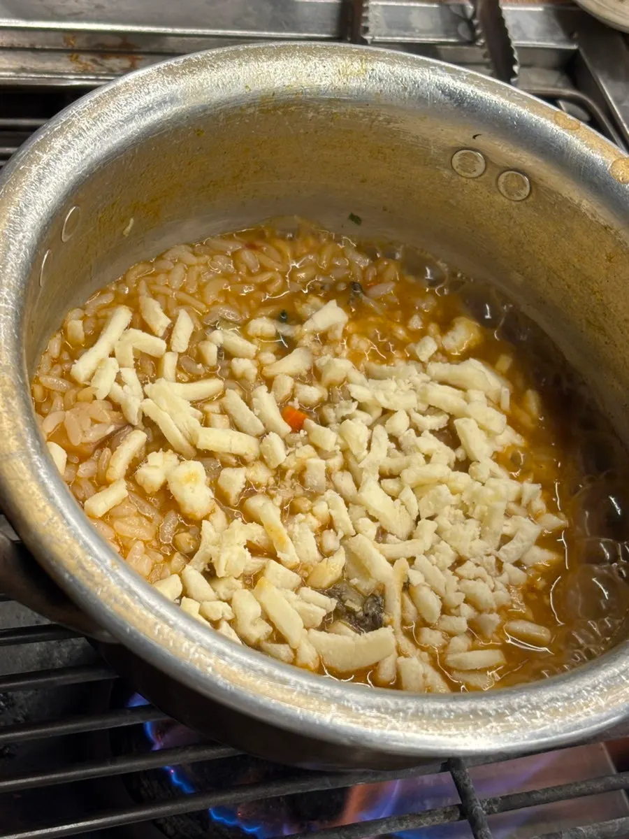 Seafood ramyeon simmered with shellfish and abalone