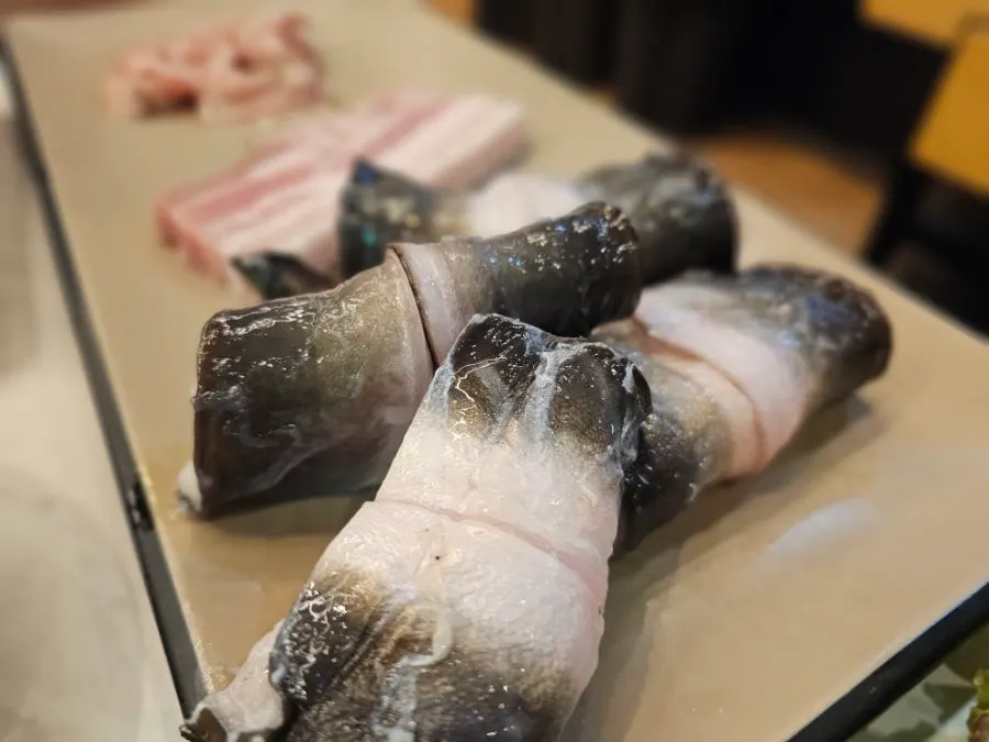 Extra freshwater eel from the self-serve bar