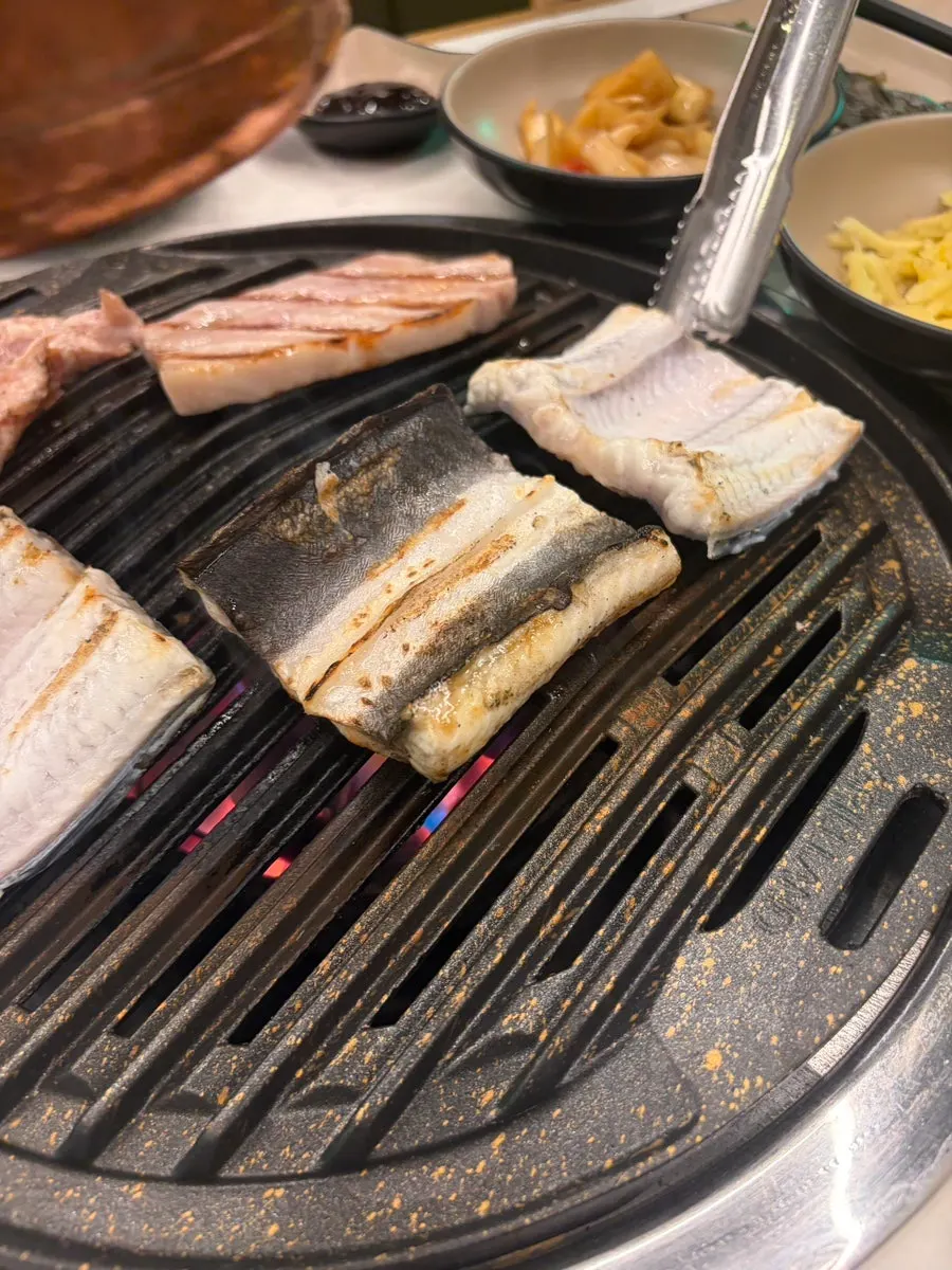 Grilled eel cut into bite-sized pieces