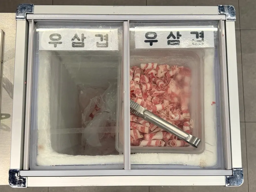 종류별로 골고루 담은 조개 접시