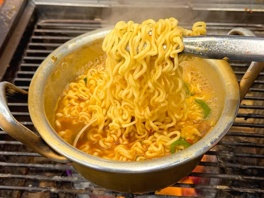 마무리로 끓인 조개 라면