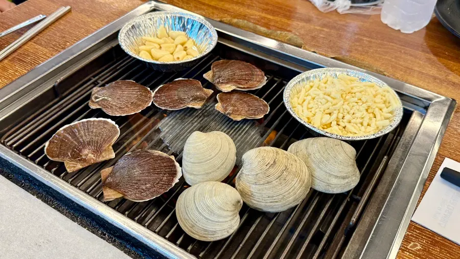 First plate of grilled scallops