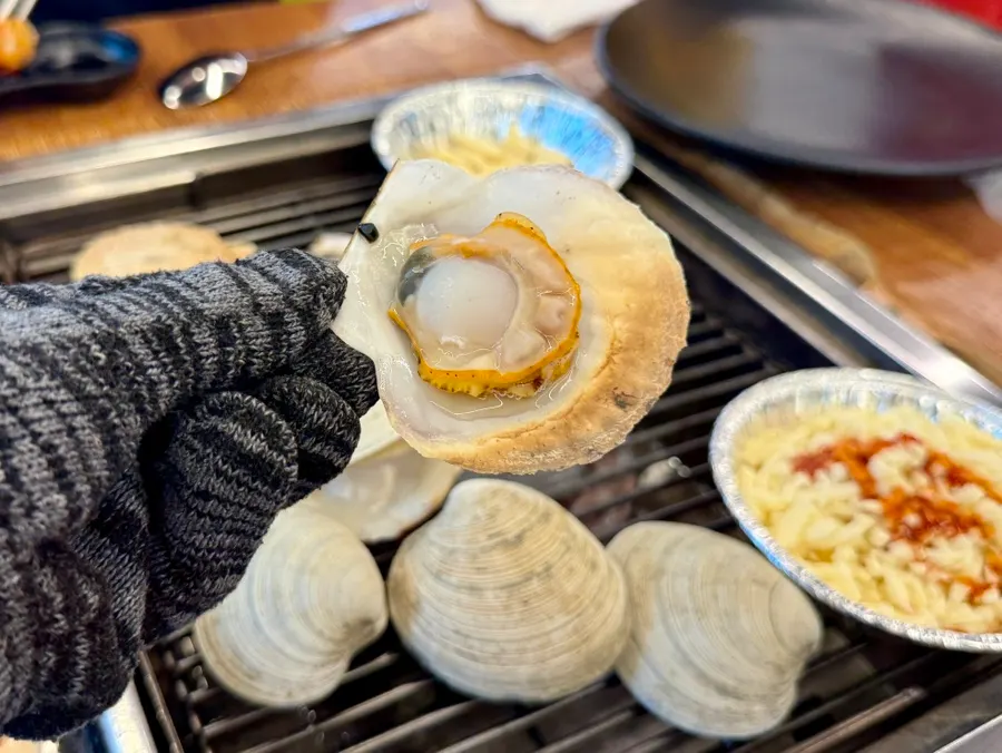 Plump grilled scallops