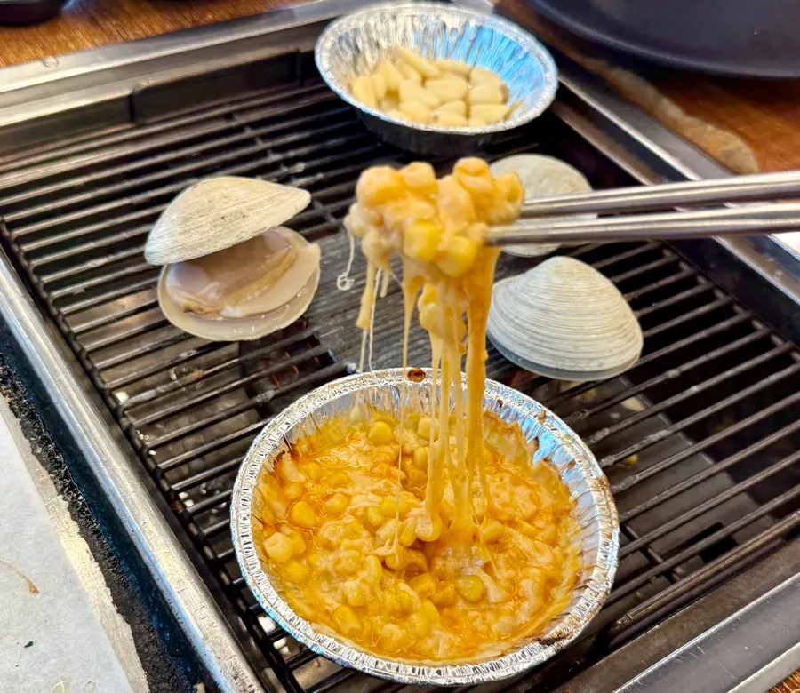 Mozzarella corn cheese and chojang sauce
