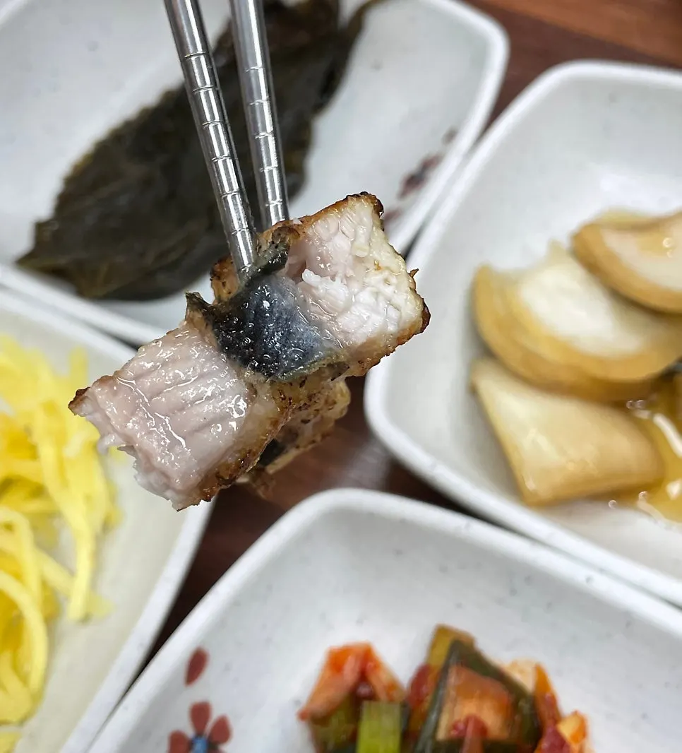 노릇하게 구운 민물장어 사진