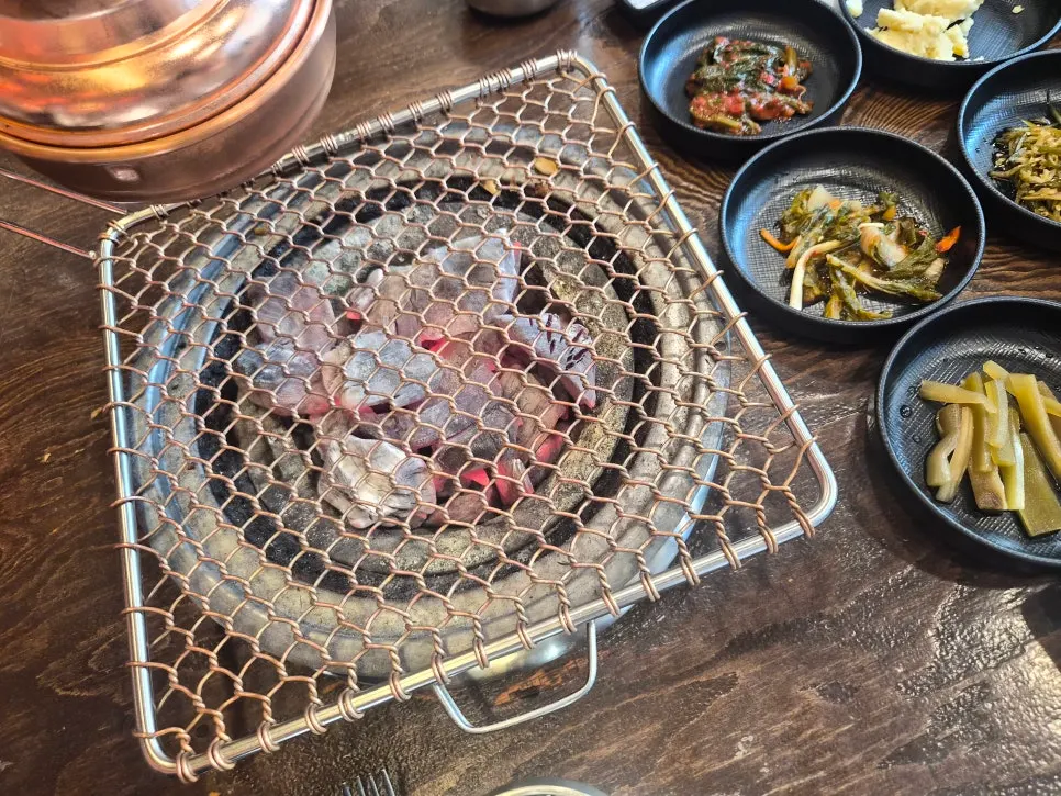 Rib meal set for charcoal grilling