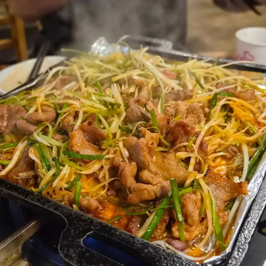 Charcoal bulgogi and wrap greens