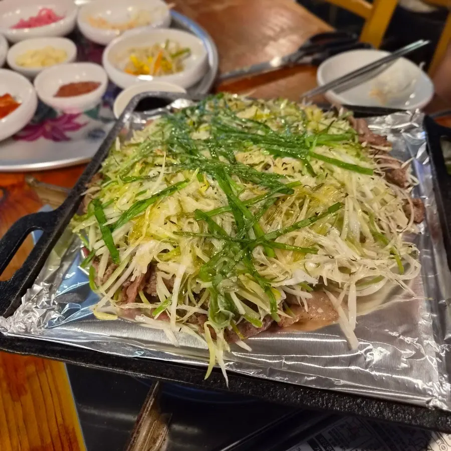 Charcoal scallion bulgogi meal