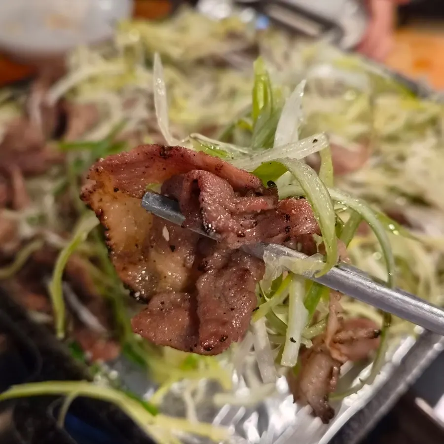 Mulwang Lake Bulhyangjip bulgogi spread