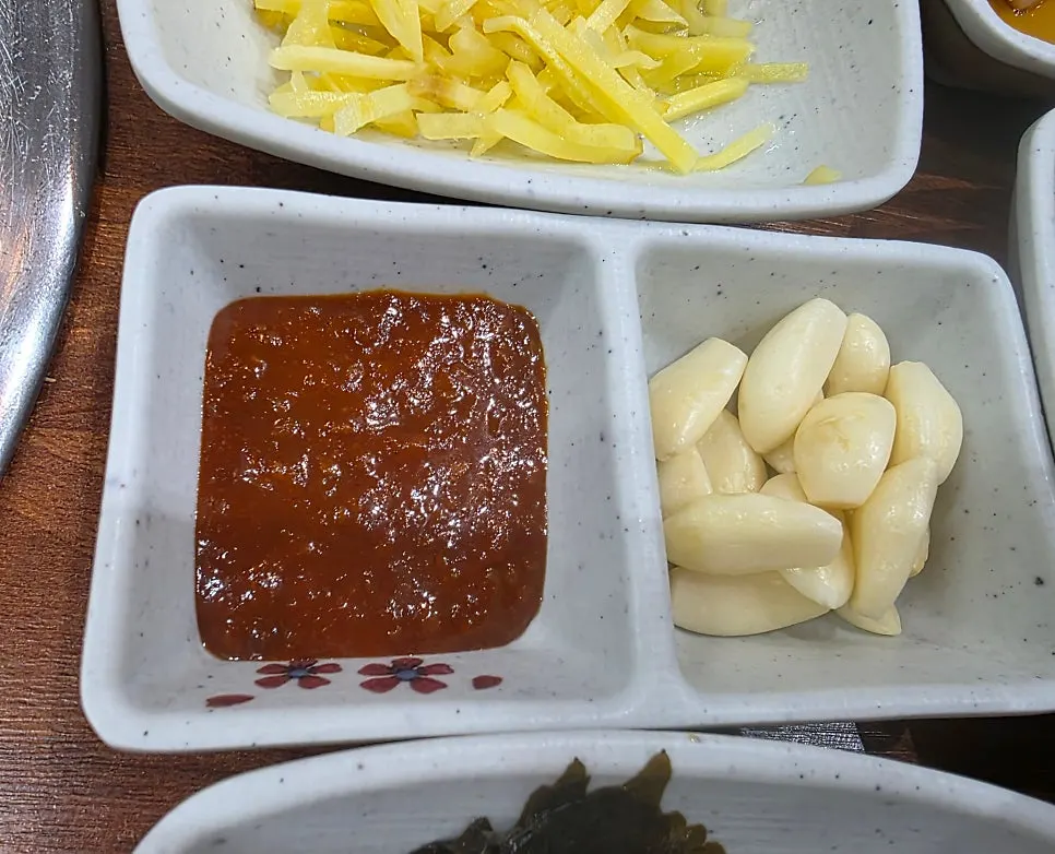 Unlimited eel self-service bar selection