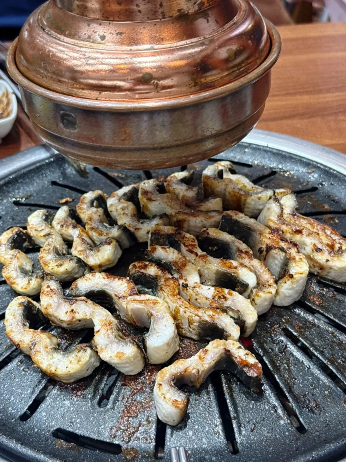 An unlimited eel meal with a child