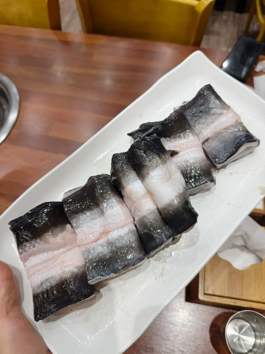 The self-service bar for unlimited eel refills