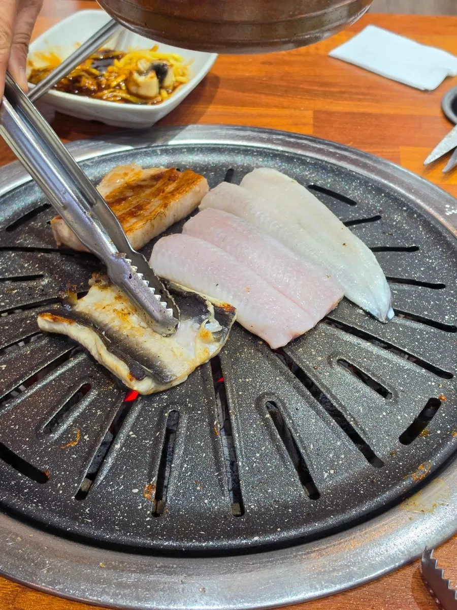 장어 무한리필 식사 마무리 상차림