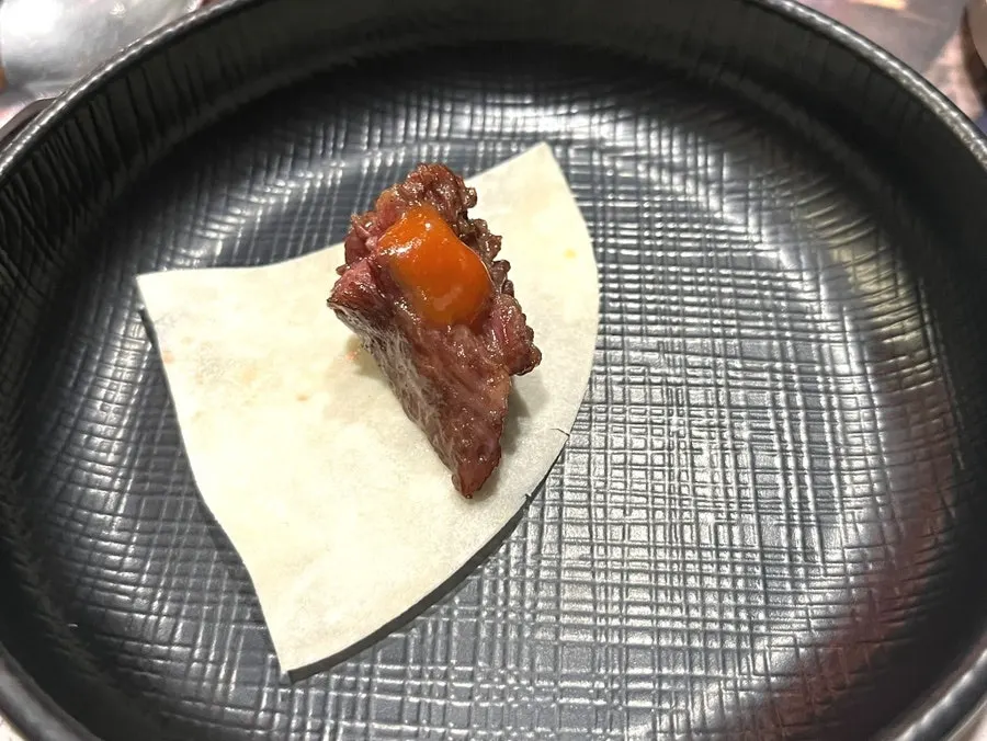 Beef ribs with tortillas and salsa