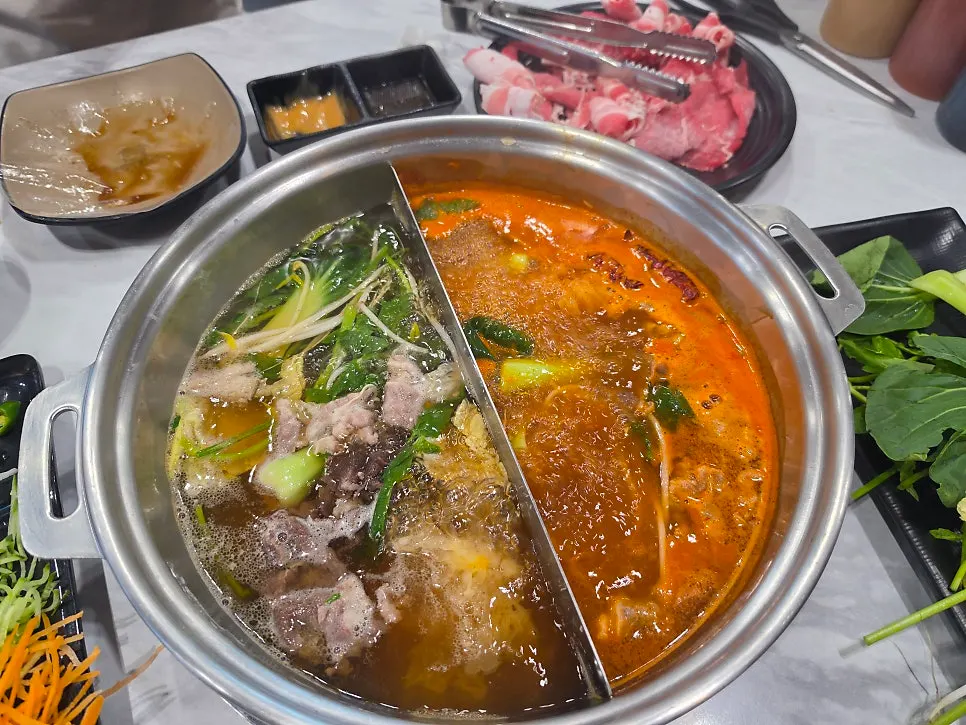 Pyeonbaek Hoegwan space suited to family meals