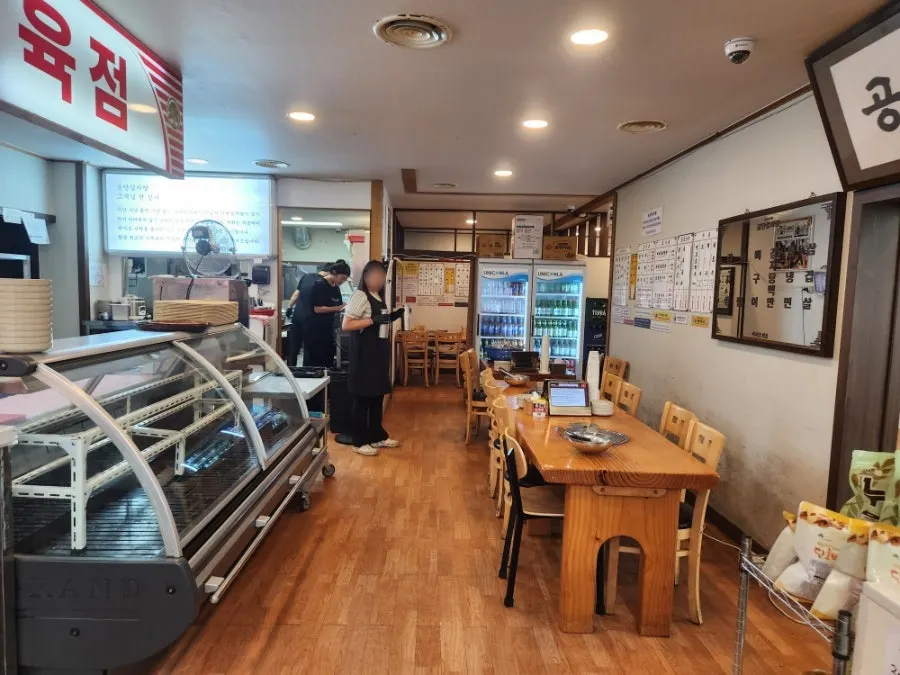 공단감자탕삼겹살 시흥본점 매장 모습