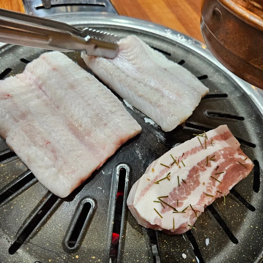 수저 통에 적힌 장어 굽는 방법 안내