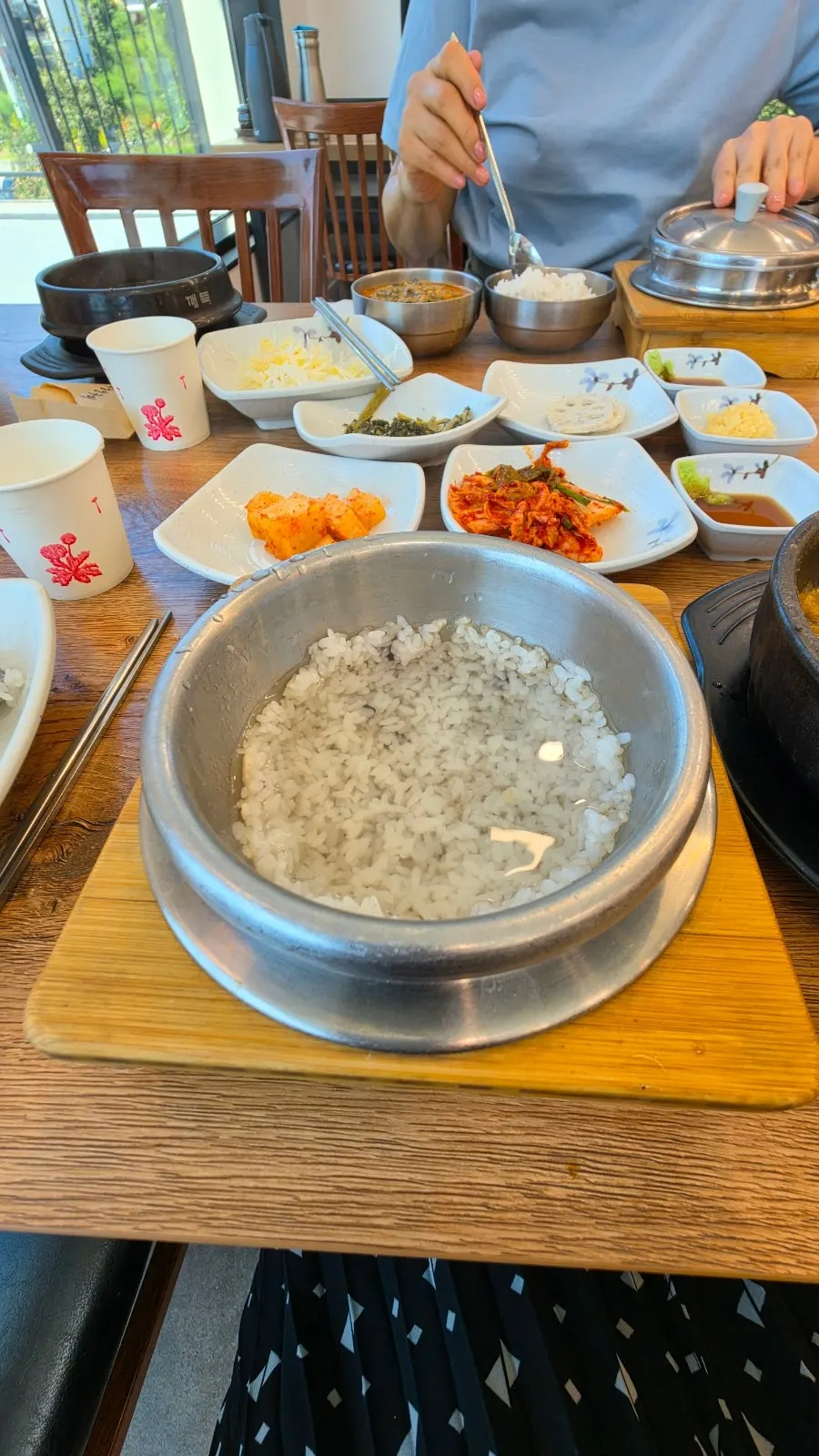 화덕에 구운 고등어구이 접시