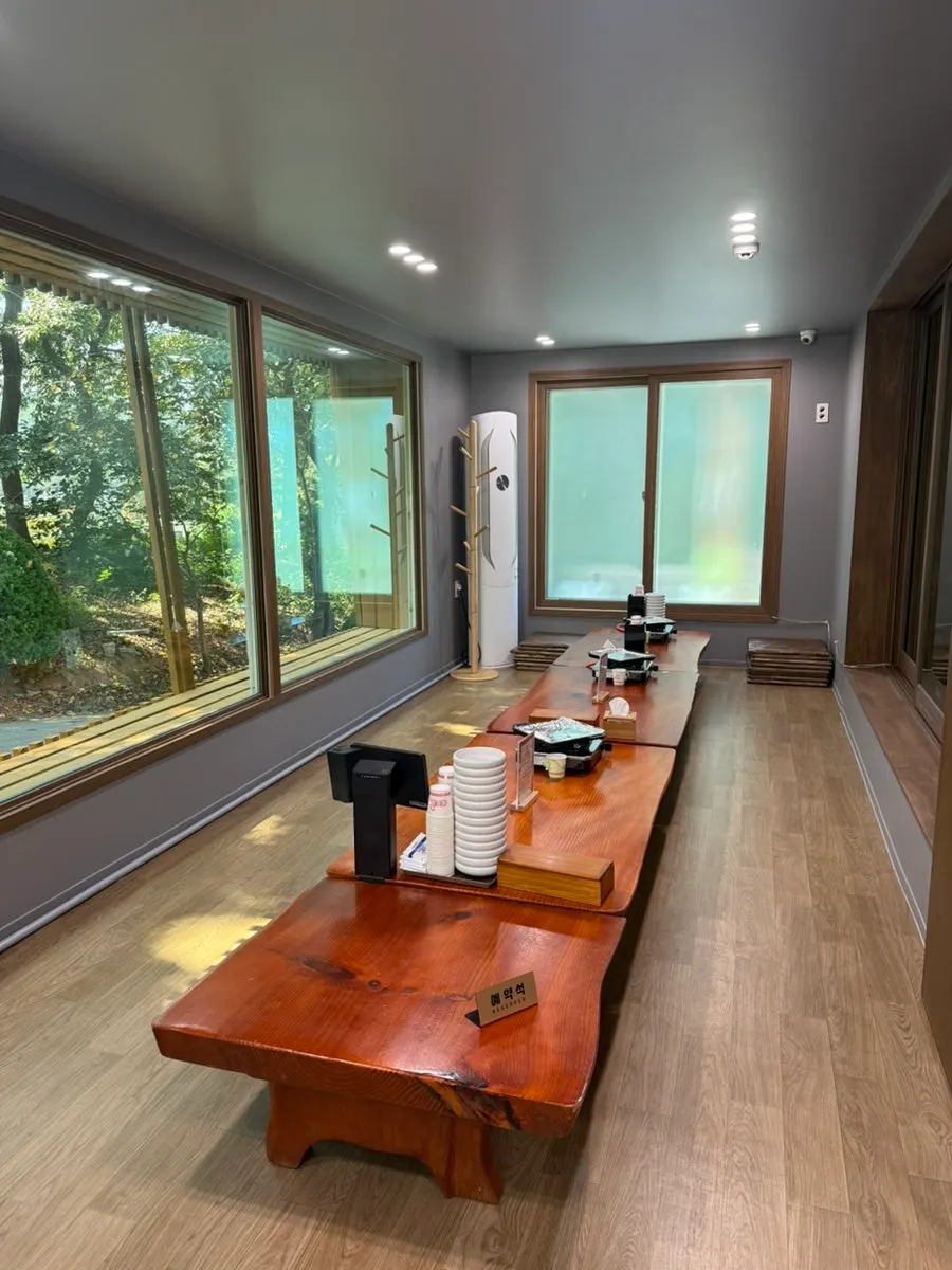Spacious, clean dining hall at Bulhyangjip