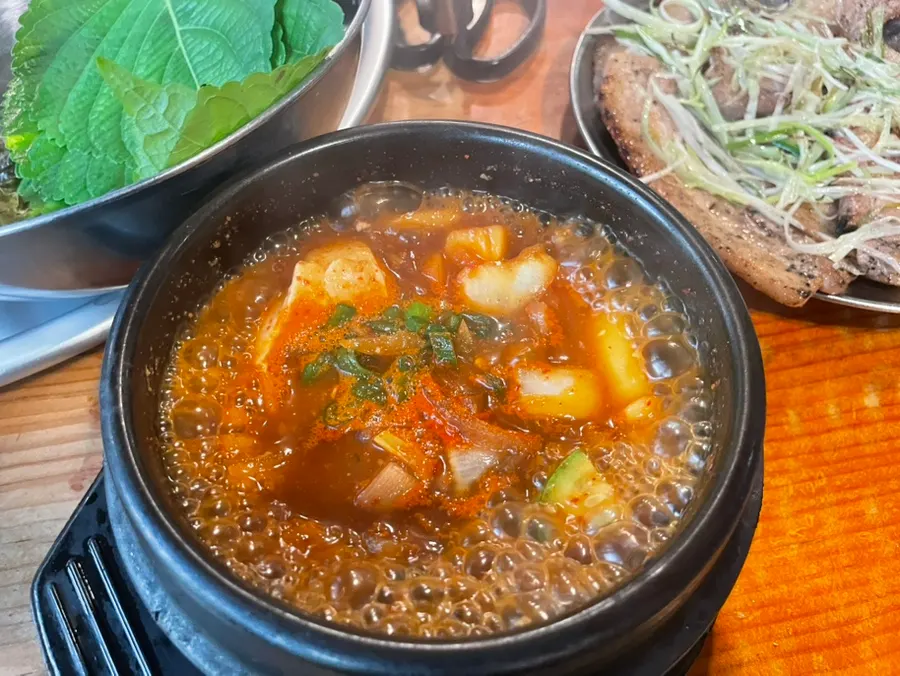 Countryside grandma's doenjang jjigae packed with ingredients