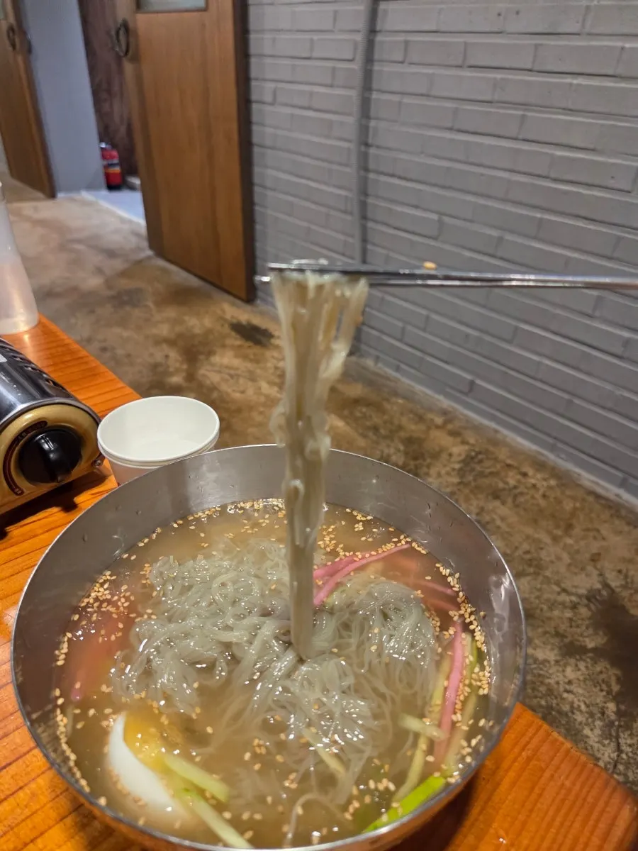 Earthenware steamed egg and mul naengmyeon
