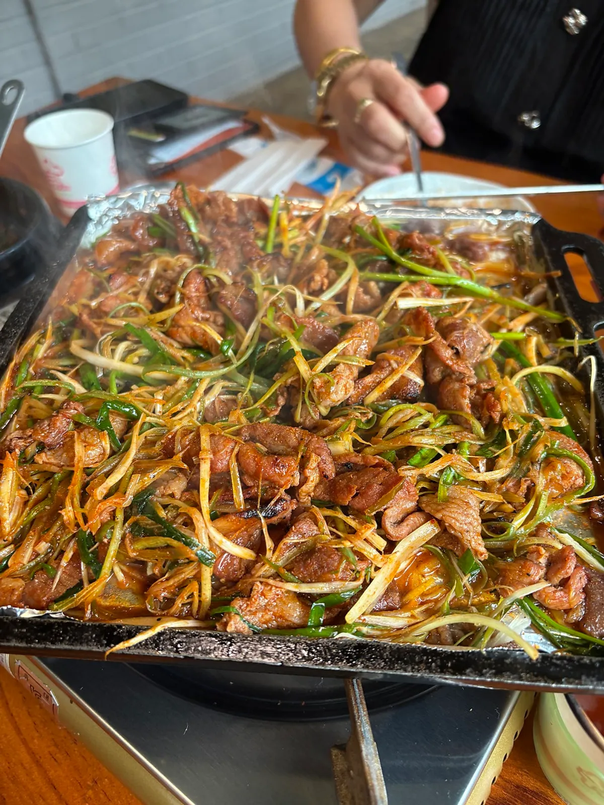 상추와 깻잎에 싸 먹는 연탄 파전불고기 쌈