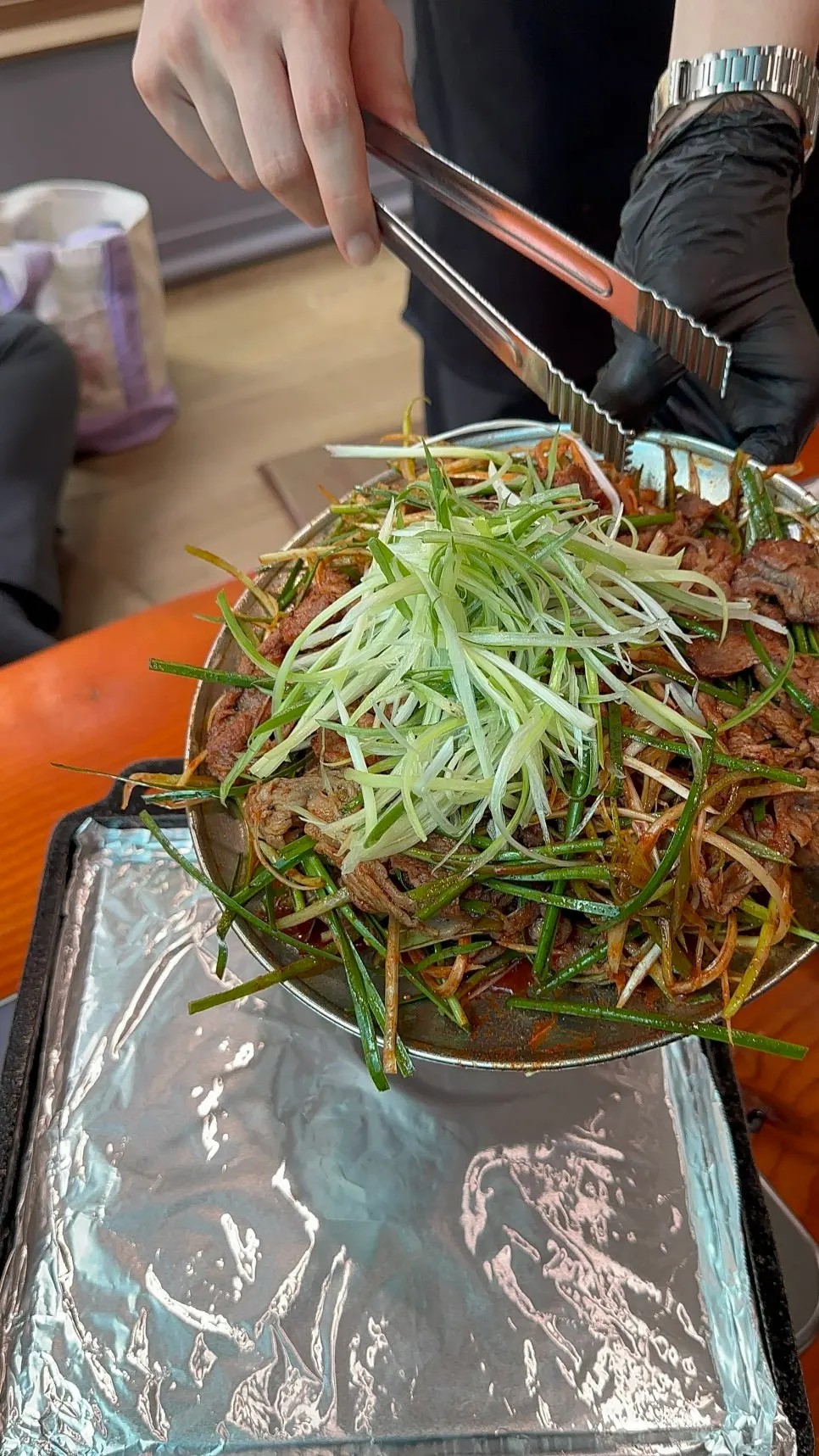 된장찌개와 밥을 곁들인 한 상