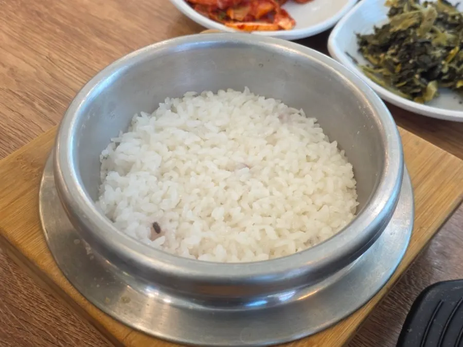 공깃밥 대신 나온 설악추어탕 솥밥