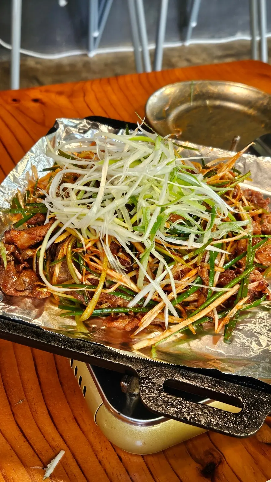 쫄깃한 면발의 불향집 비빔국수