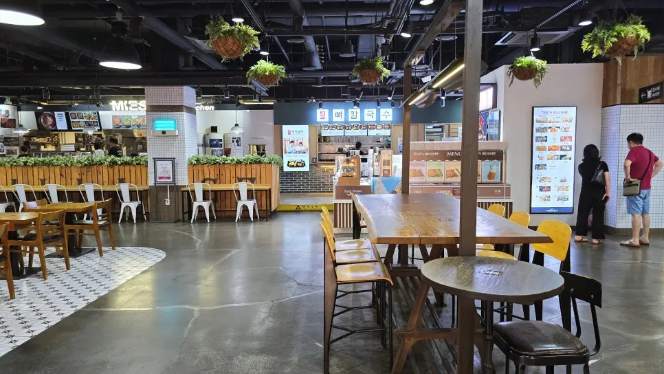 Seating at Pyeongi Dambaek Siheung Premium Outlets branch