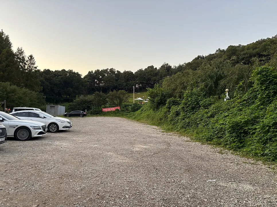 Dedicated parking lot behind Bulhyangjip
