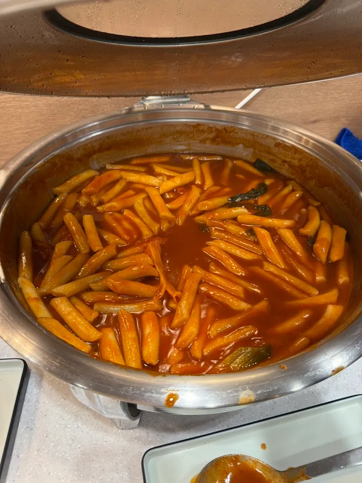Buffet-style prepared food
