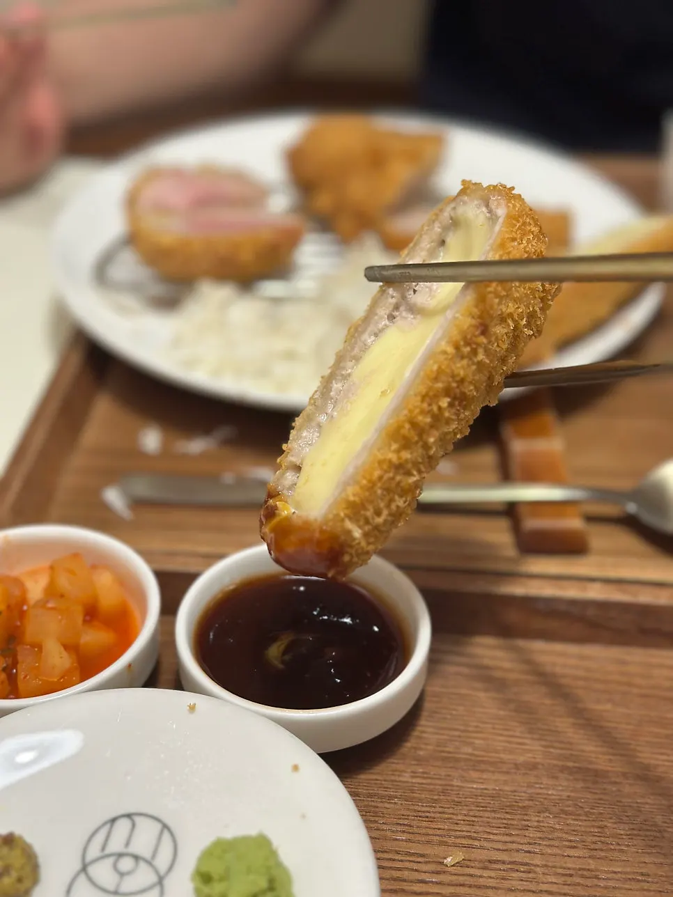 치즈가 쭉 늘어나는 시올돈 치즈카츠