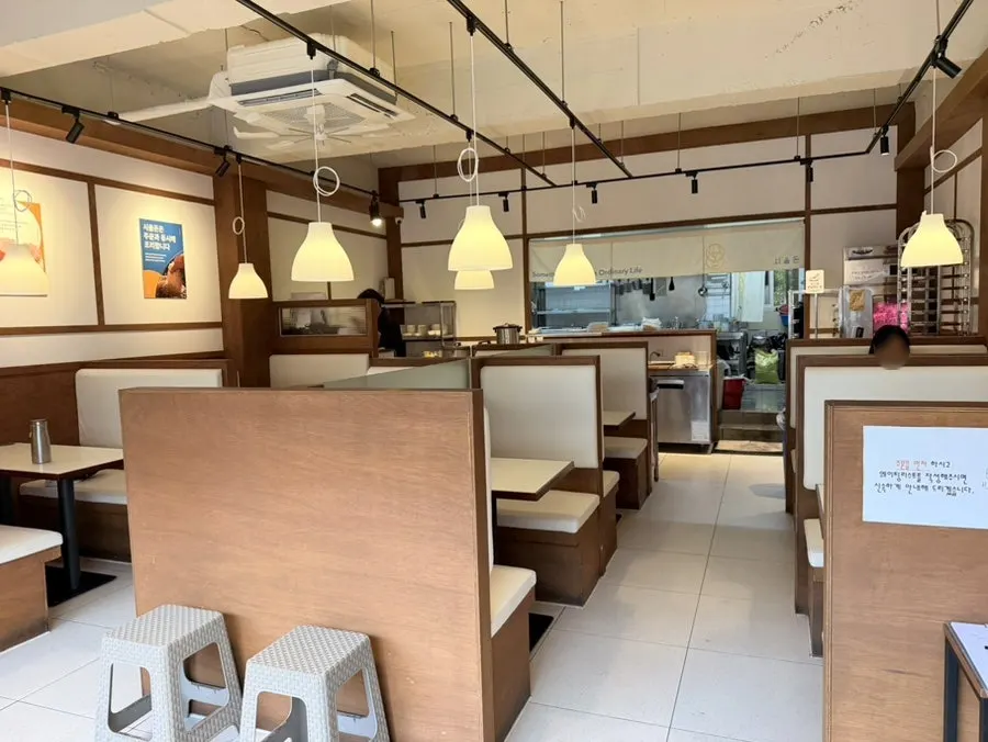 The dining hall of Sioldon Ilwon Branch photographed after the meal