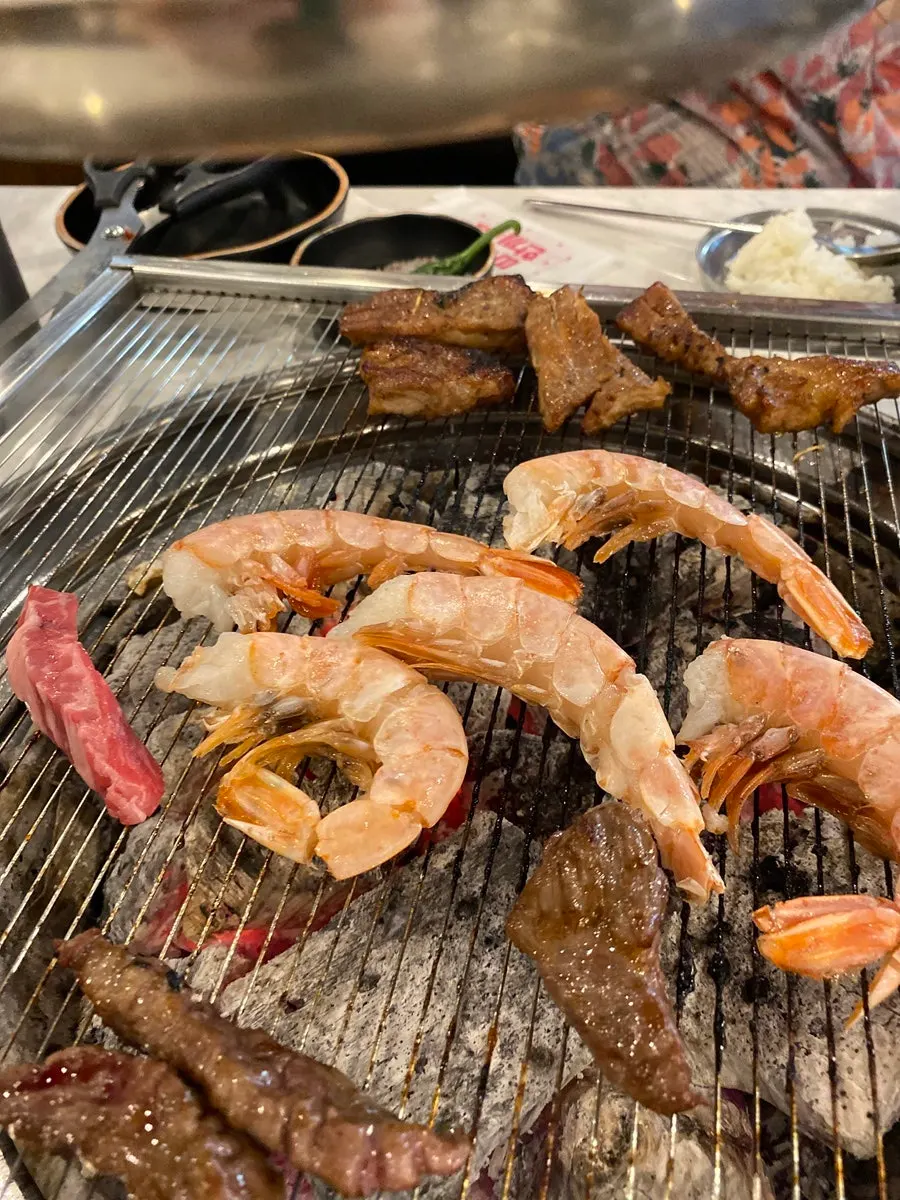 숯불 위에 올린 랍스터맛새우