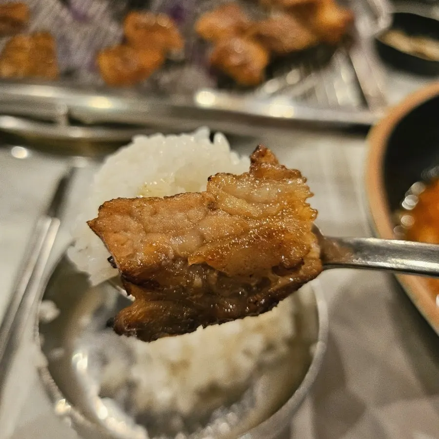 흰쌀밥과 함께 먹는 양념갈비