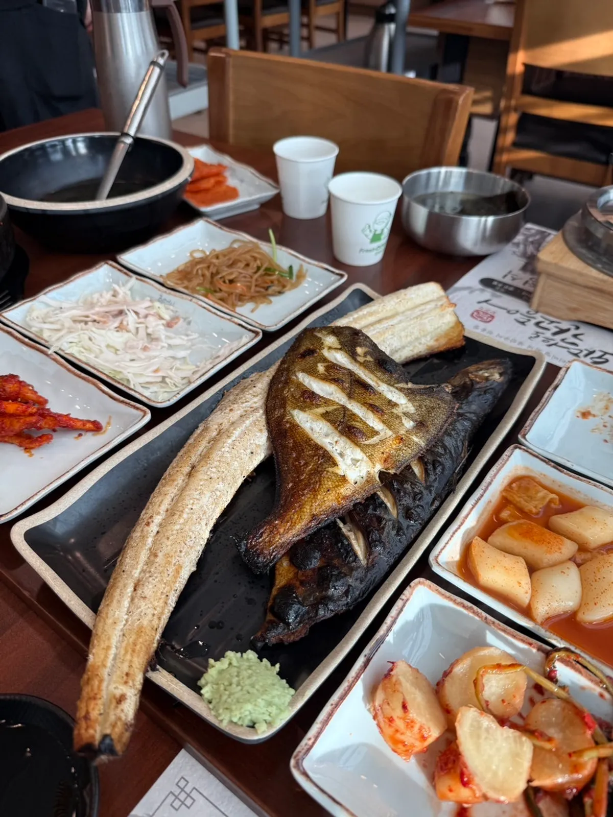 Full spread of the two-person set at Hwadegeuro Gan Godeungeo Siksa Branch