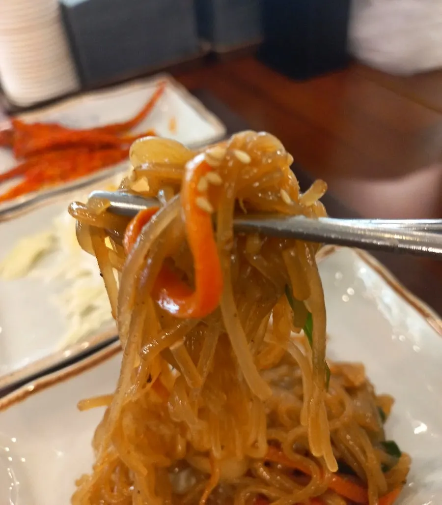 Lotus root and seasoned deodeok side dishes