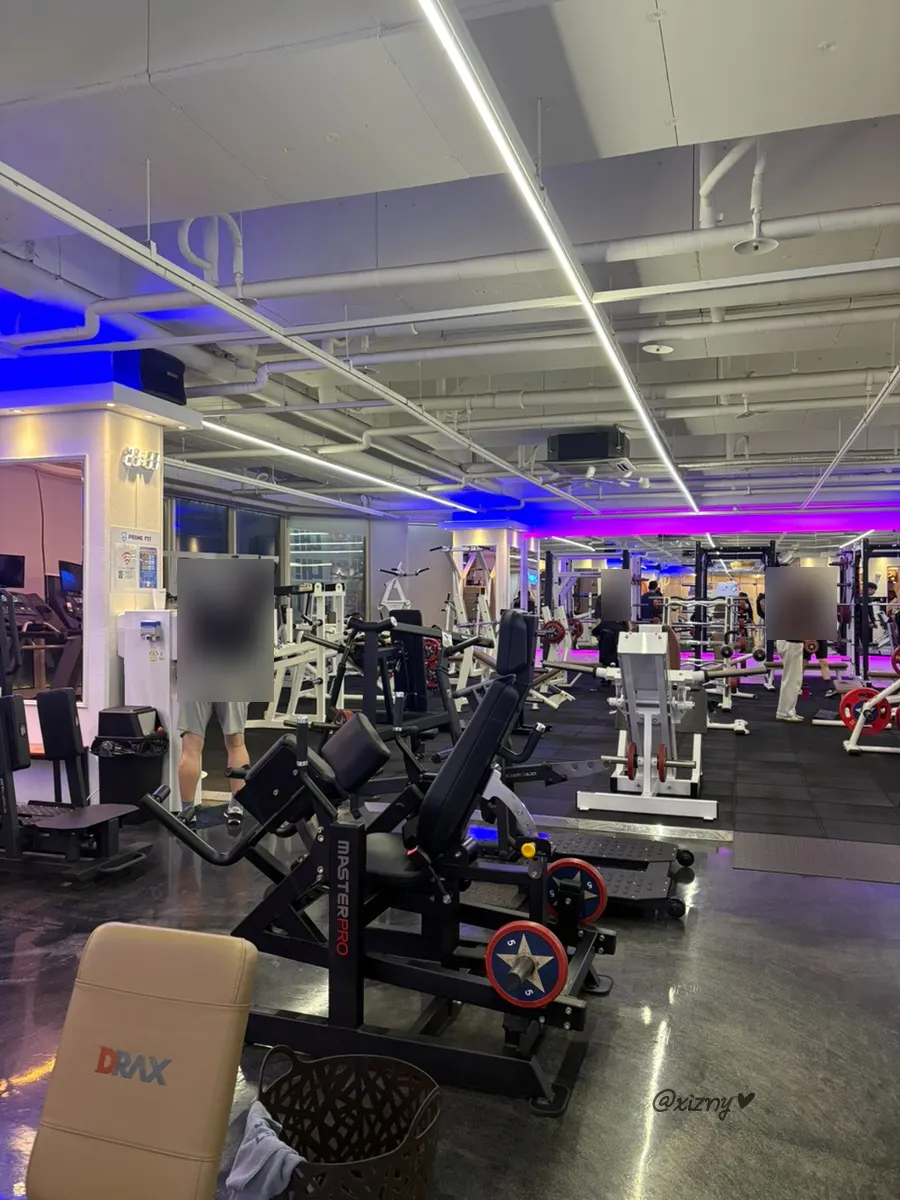 Prime Fit weight machine area