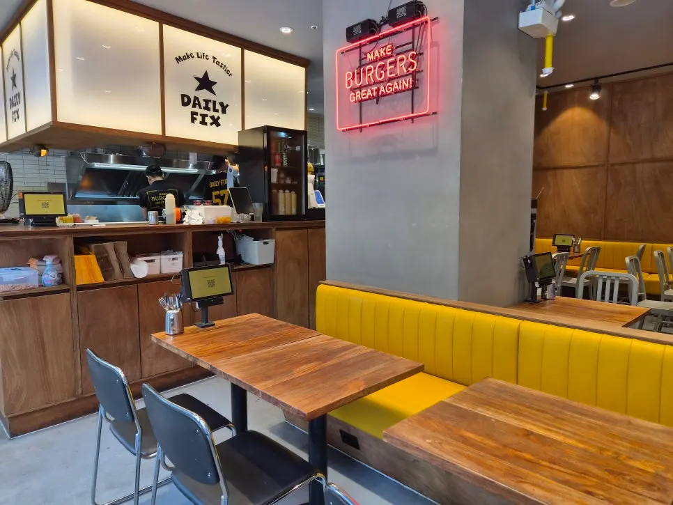 Indoor seating at Daily Fix