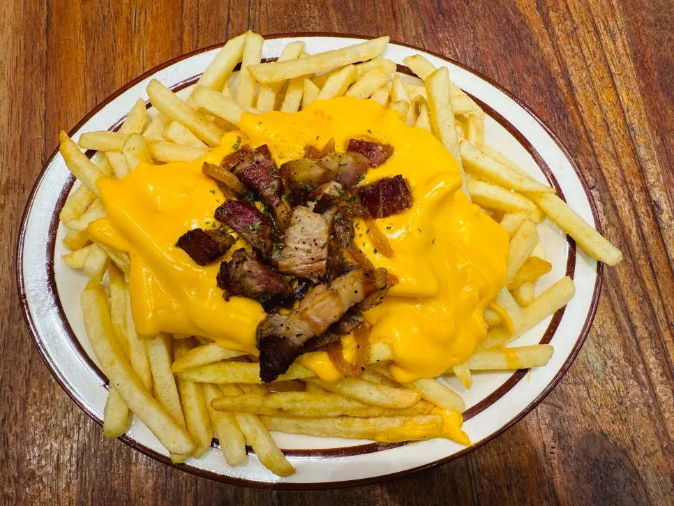 Fries topped with cheese sauce