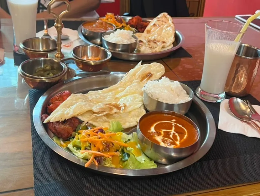 Curry set with basic side dishes