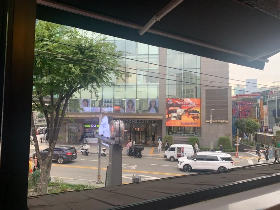 인도 음식점 매장 분위기