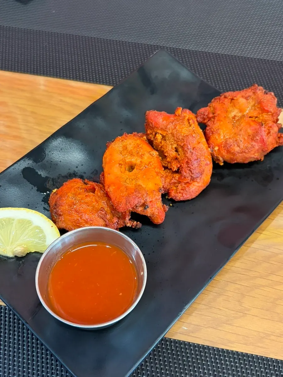 Golden-browned boneless tandoori chicken
