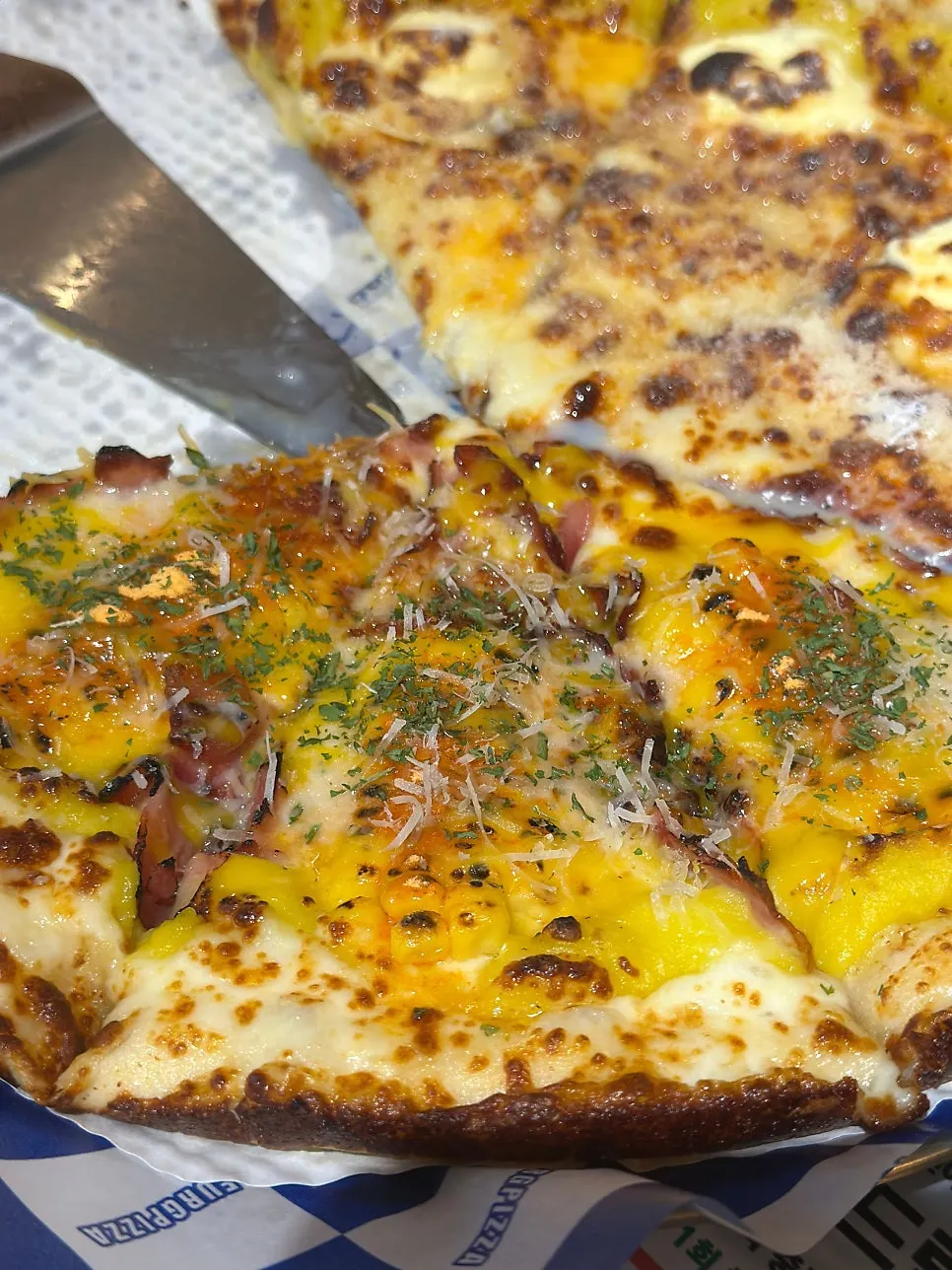 Bacon pizza with corn butter sauce